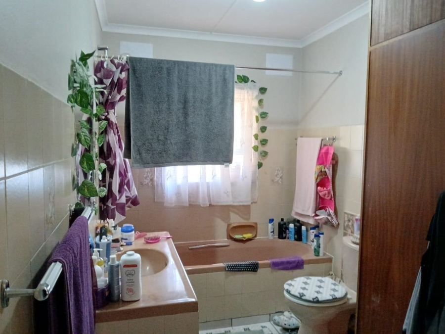 4 Bedroom Property for Sale in Hartenbos Central Western Cape